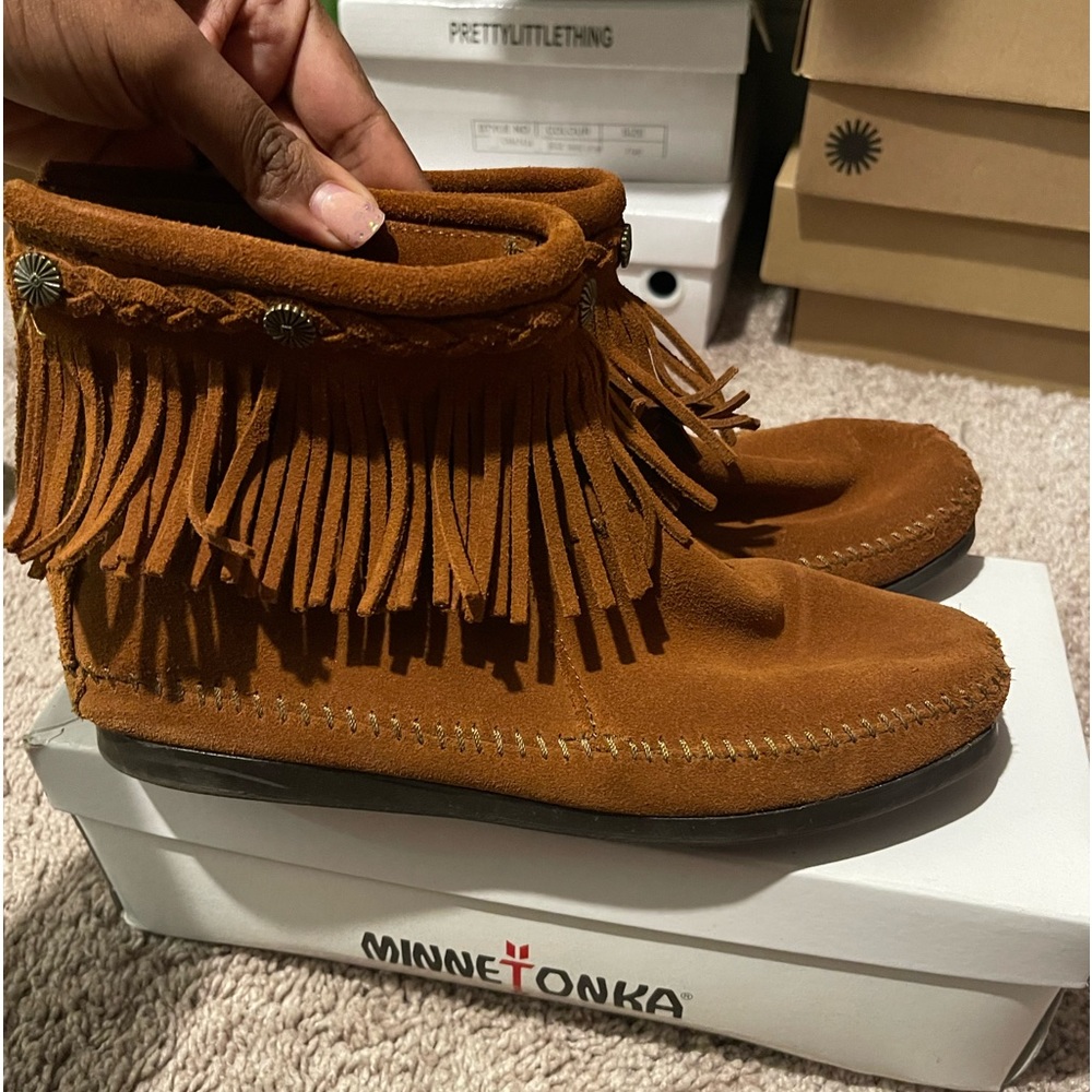 Low top Minnetonka boots